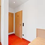 Alojamento de Acomodação e Pequeno-almoço Steiners Airport-messe Estugarda