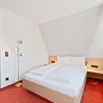 Steiners Airport-messe 3* Estugarda