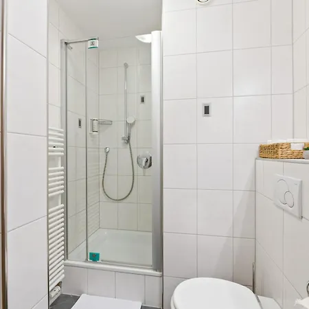 Steiners Airport-messe לינה וארוחת בוקר