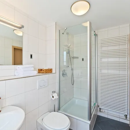 לינה וארוחת בוקר Steiners Airport-messe