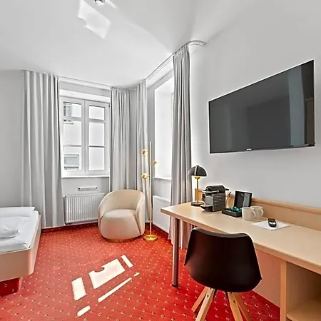 Couette-café Steiners Airport-messe 3*