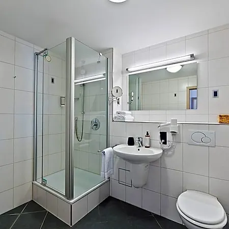 Couette-café Steiners Airport-messe 3*