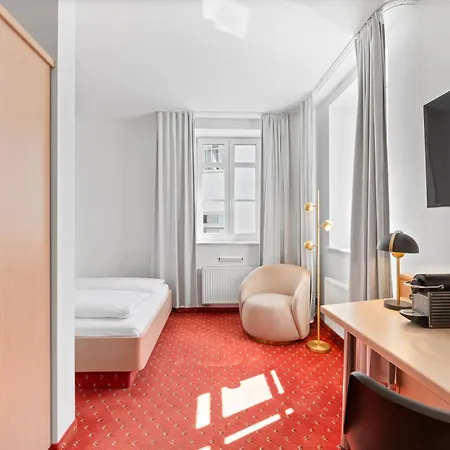 Steiners Airport-messe 住宿加早餐酒店