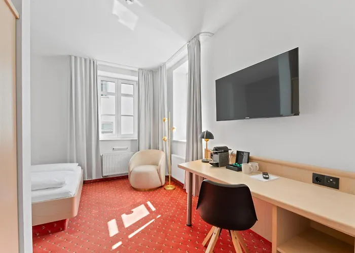 Steiners Airport-messe 3*